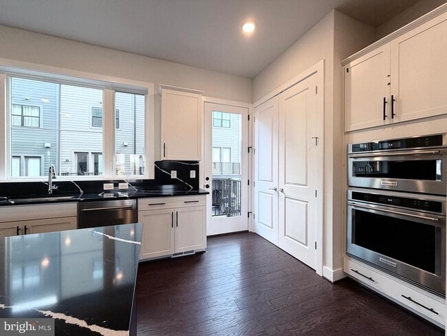 Building Photo - 11924 Caravelle Lp