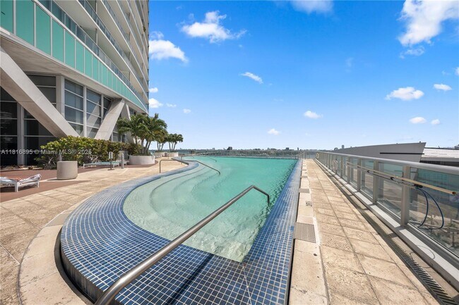 Building Photo - 888 Biscayne Blvd