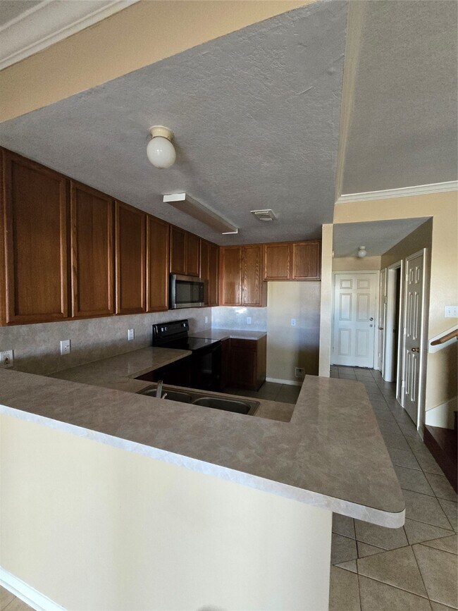 Building Photo - 3828 Shire Valley Dr