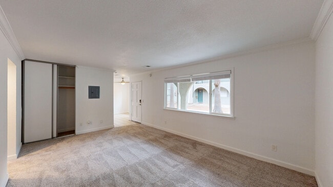 Building Photo - 18185 Happy Ln