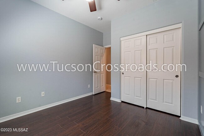 Building Photo - 1254 W Versilia Dr