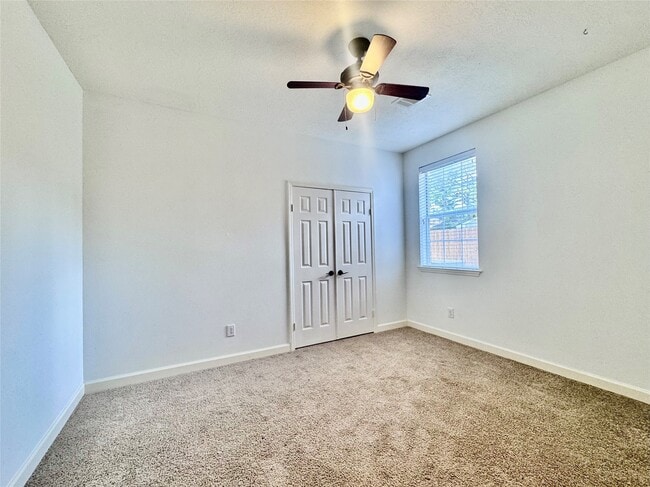 Building Photo - 2123 Hollow Reef Cir