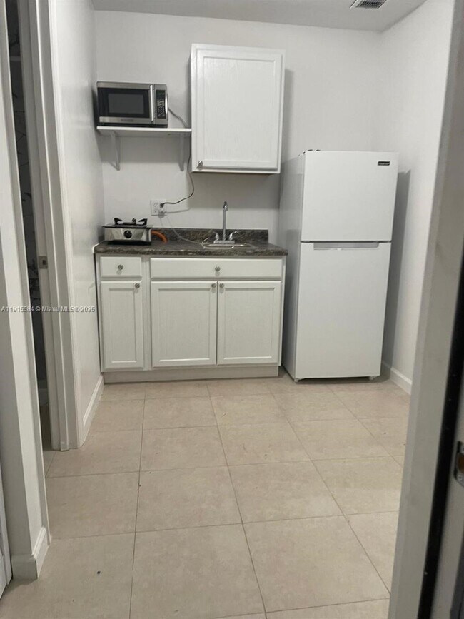 Building Photo - 25912 SW 133rd Pl