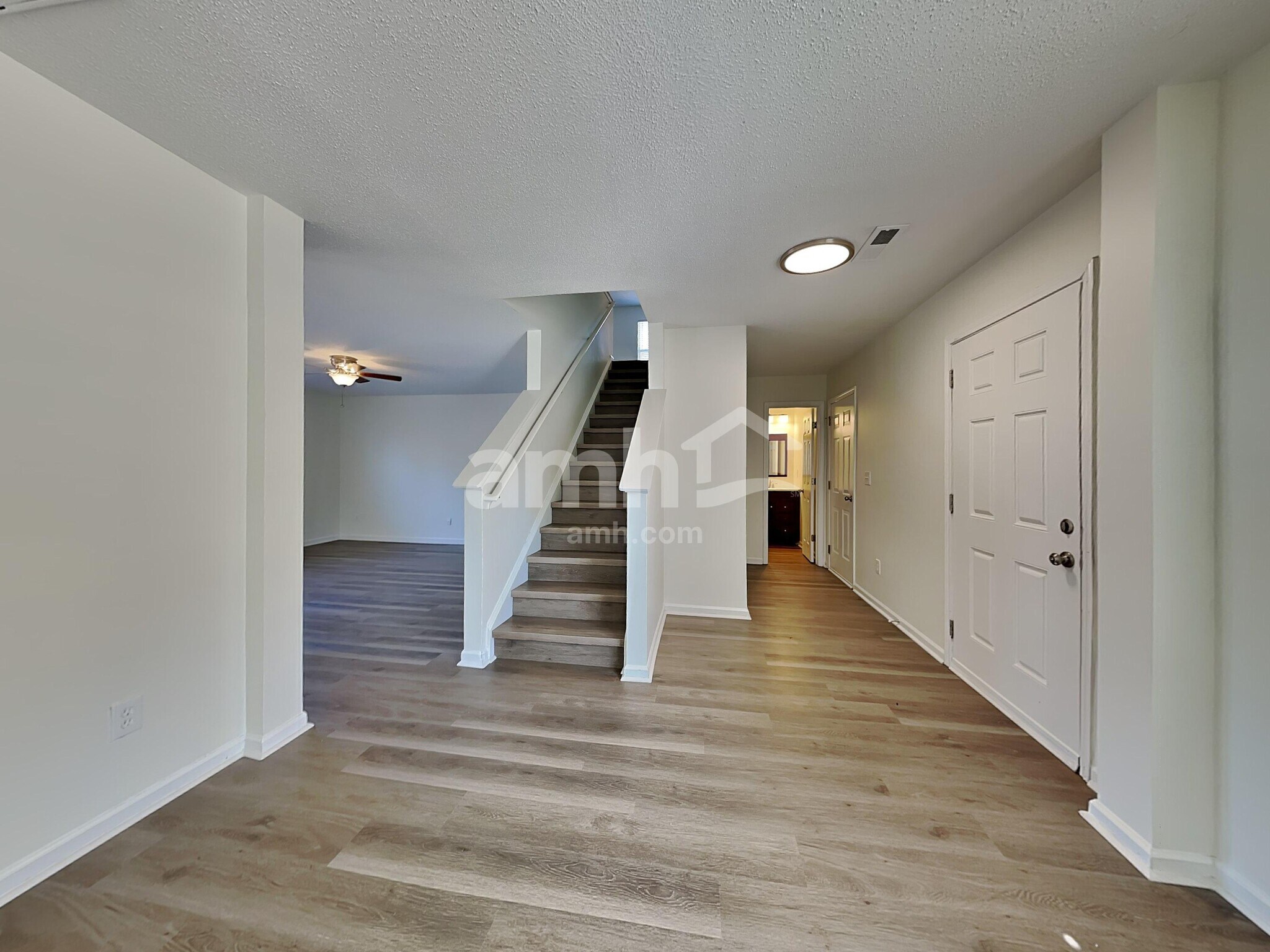 Building Photo - 611 Westbury Way