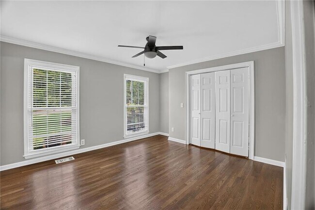 Building Photo - 2982 Northbrook Dr
