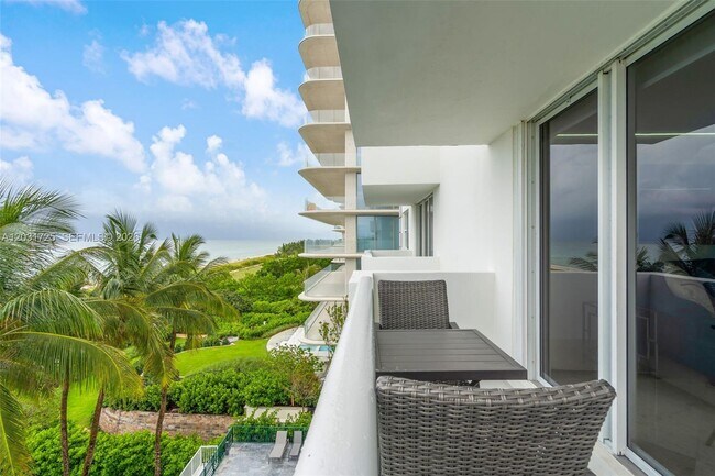 Building Photo - 9195 Collins Ave