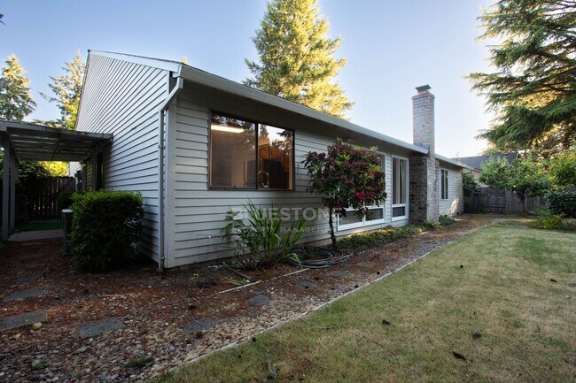 Building Photo - Sweet 3 bedroom 2 bath home in Beaverton available now!