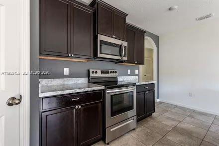 Building Photo - 1781 SW Cinema St