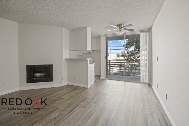 Building Photo - Essex Suites Apartments