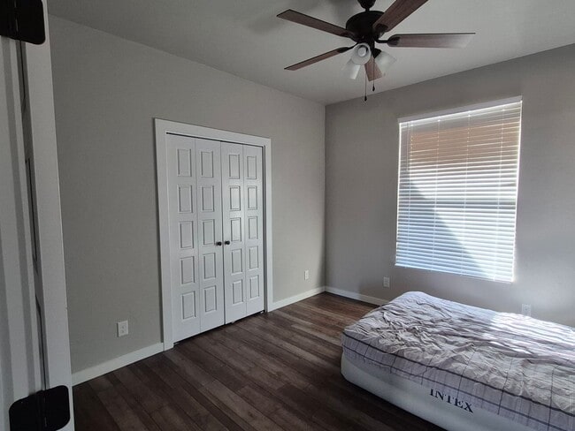 Building Photo - 1245 La Sienna