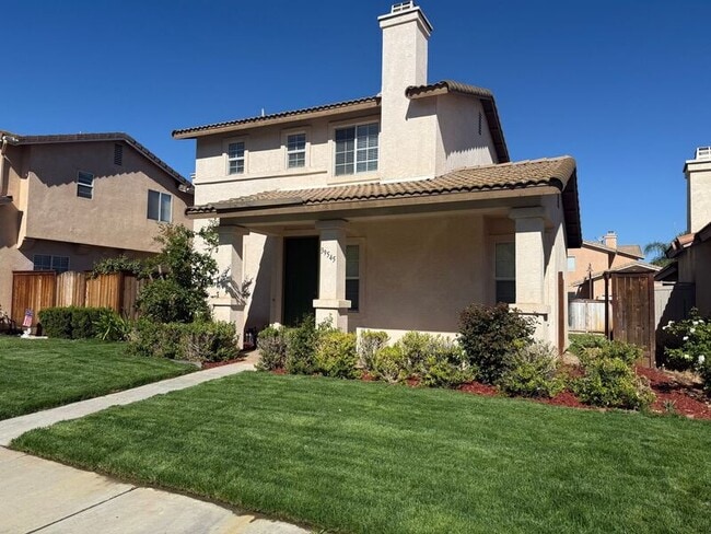 Building Photo - 39545 Warbler Dr