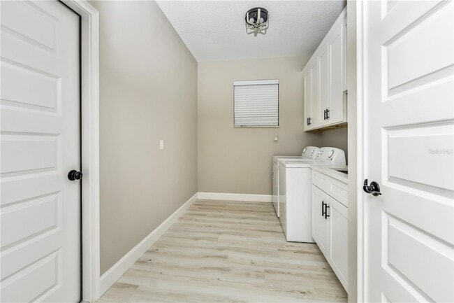 Building Photo - 1011 Johnston Rd SE