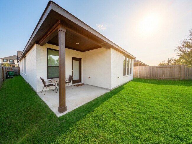Building Photo - 18122 Sonresa Wy