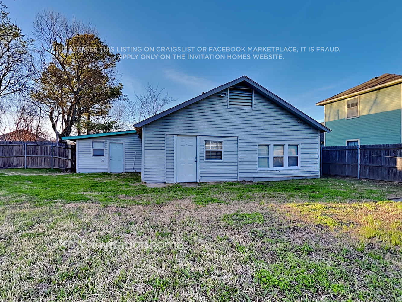 Building Photo - 905 E Crockett St