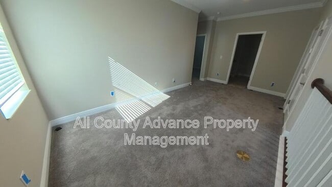 Building Photo - 2268 Spring Lake Ct