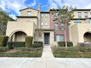 Building Photo - Beautiful Multi-Level 2-Bedroom Condo in Victoria Gardens HOA!