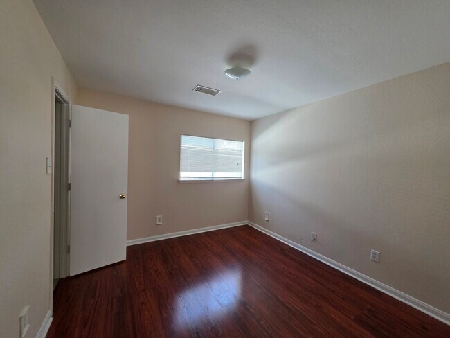 Building Photo - 15127 Blue Creek Ranch Dr