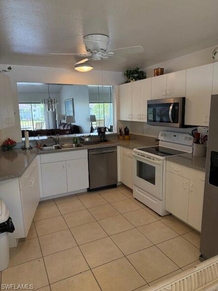 Building Photo - 388 Belina Dr