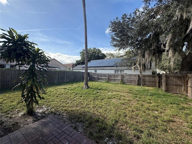 Building Photo - 10497 Sun Villa Blvd