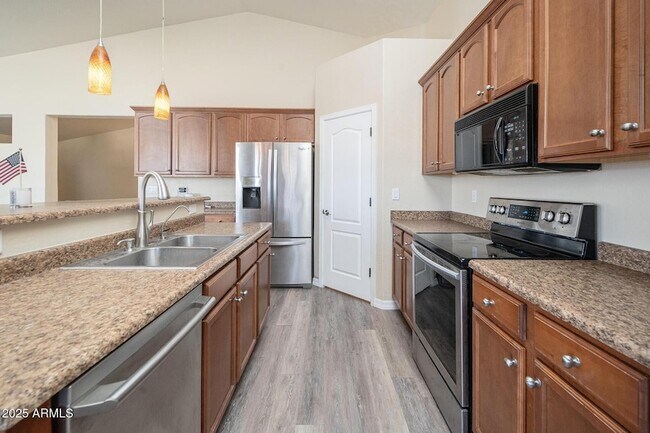 Building Photo - 25256 W Darrel Dr