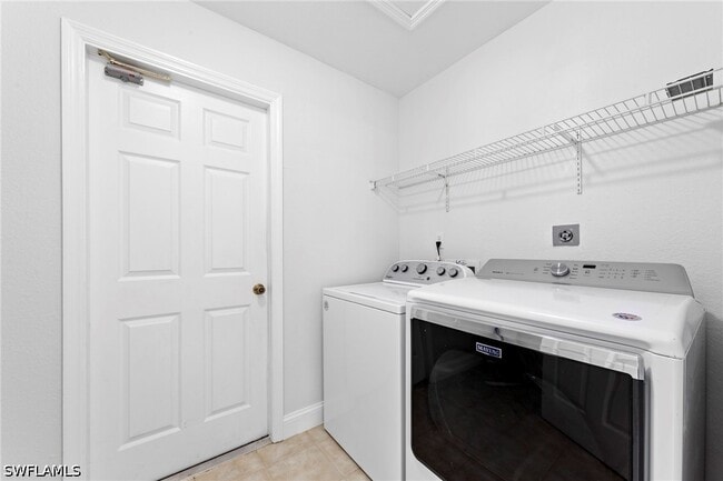 Building Photo - 2022 NW 9th Terrace