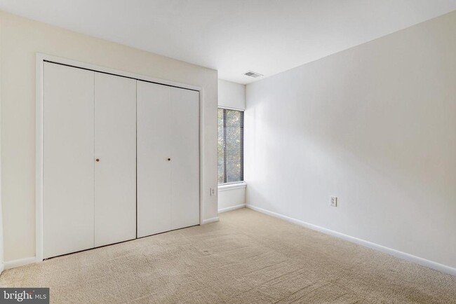 Building Photo - 4923 Casimir St