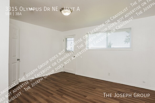 Building Photo - 3315 Olympus Dr NE