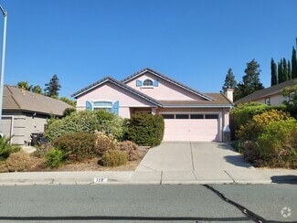 Building Photo - Very Nice Single Story Home