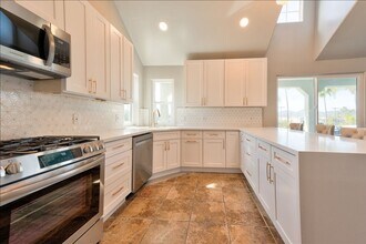 Building Photo - 880 La Terraza Blvd