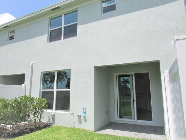Building Photo - 4332 Pond Lily Ln