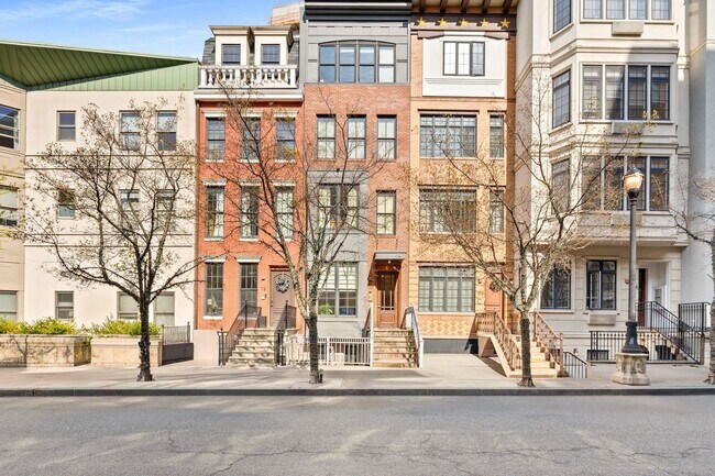 Building Photo - 110 Tidewater St