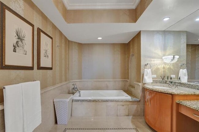 Building Photo - 17875 Collins Ave