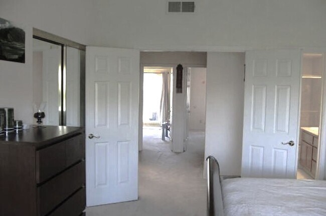 Building Photo - Charming Townhome in Prime San Ramon Location