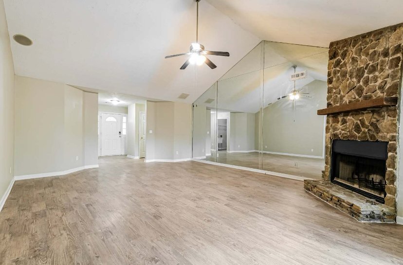 Building Photo - 1570 Canberra Dr