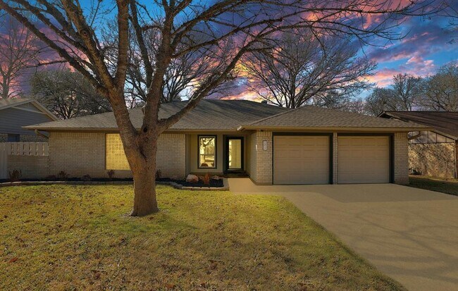 Primary Photo - 1317 Meadgreen Cir