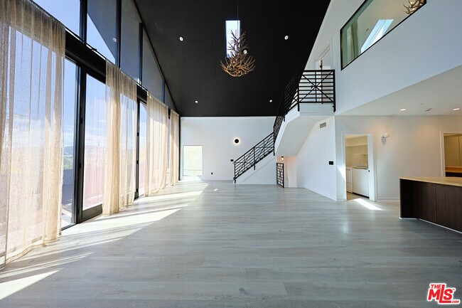 Building Photo - 2230 Glendale Blvd