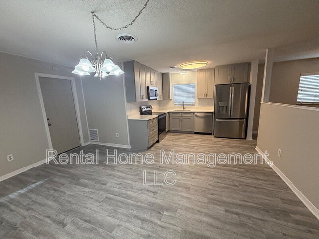 Building Photo - 769 Hendrix Ave