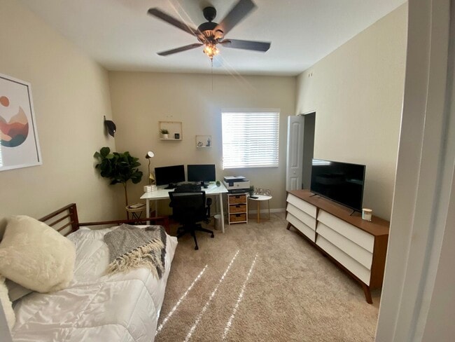 Building Photo - 2622 Webb Ave