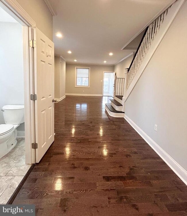 Building Photo - 157 E Duval St