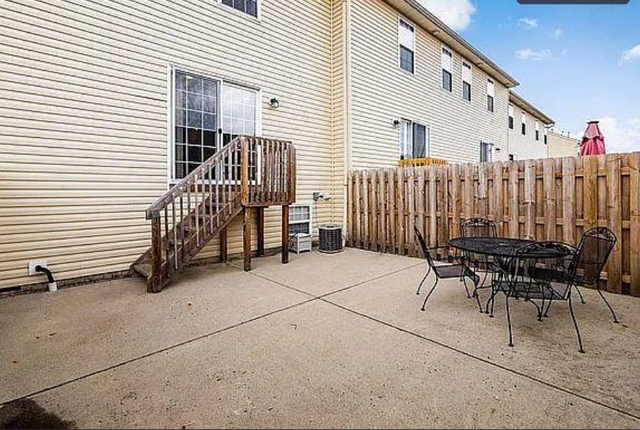 Building Photo - 6471 Crab Apple Dr