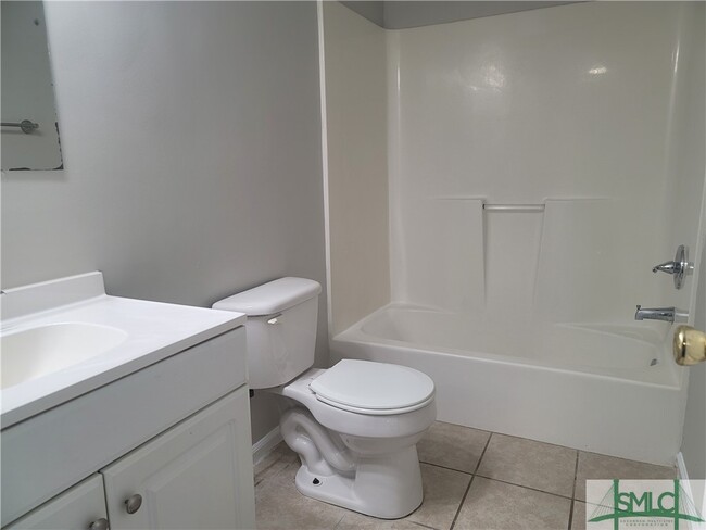Building Photo - 230 Lanier Dr