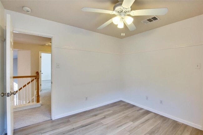 Building Photo - 10321 Beard Ave