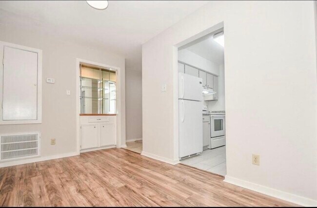 Building Photo - 2333 Bering Dr