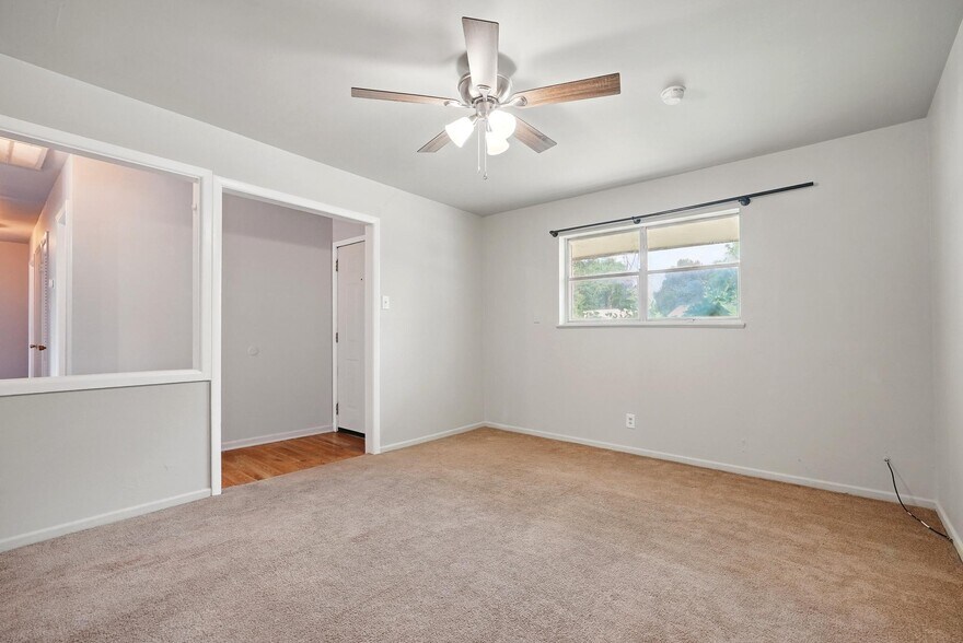 Building Photo - 2349 Marsalis Dr