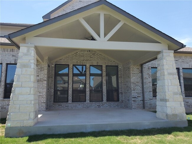 Building Photo - 108 Shady Point Ct