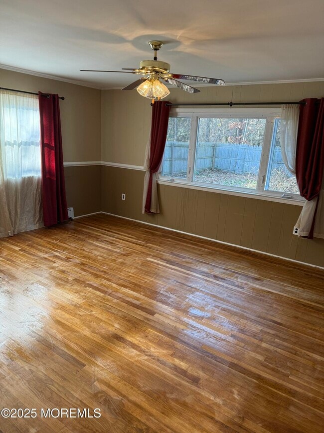 Building Photo - 324 Shady Brook Ln