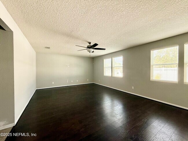 Building Photo - 4105 Halifax Ln