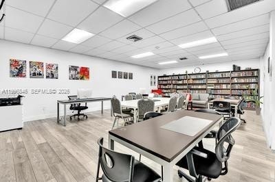 Building Photo - 8 Key W Ct