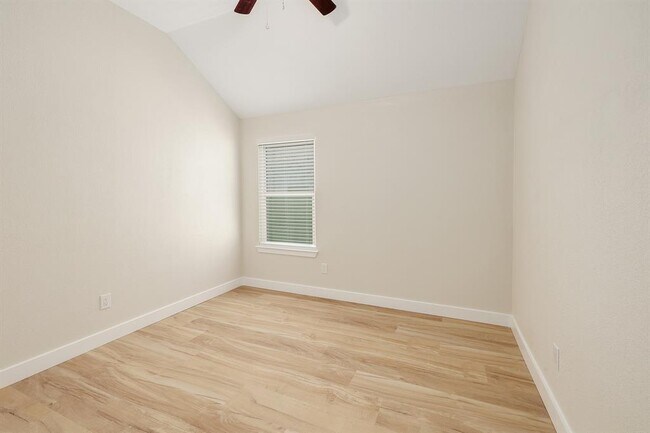 Building Photo - 19509 Brue St