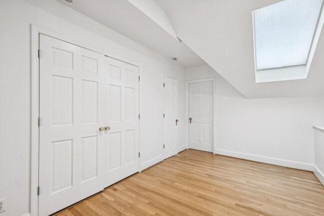 Building Photo - 1189 Reeder Cir NE